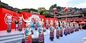 海底捞产品创新，提升顾客体验同时带动相关产业发展