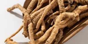 灵莲花颗粒：中年女性更年期贴心伴侣