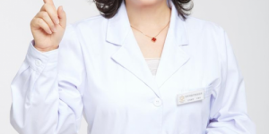 北京好年华：埋线双眼皮只能维持两三年？谣言！