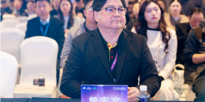 曾志文亮相2025全球饰面大会，Lamett乐迈石晶引领行业新变革