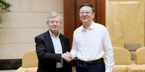 国际企业家再次聚首上海 陈吉宁会见新老朋友 共同展望第35次上海市市长国际企业家咨询会议