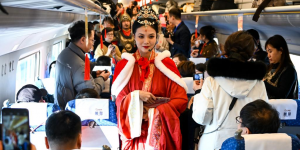 包银高铁通车 “八纵八横”高铁网“关键一横”京兰贯通