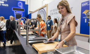 盈拓展览【展会复盘指南】效果未达预期？国际组展机构带你深度复盘步骤与务实后续支持