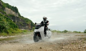 OMOWAY将实现全球首个量产级自平衡智能电摩落地