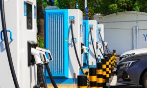 云快充携手超15000家运营商构建全国充电服务网络