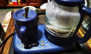 小熊养生壶伤人事件背后，“质量红线” 松动，靠营销续命可行？