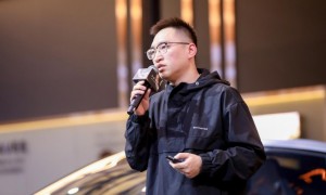 AI风暴席卷AWE 首驱科技以首创技术颠覆两轮出行