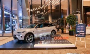 金瀛花客服开启AI服务新体验零跑、智己、长安，车载 LED 密集交付