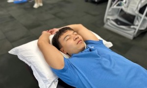 睡觉前千万别做这件事！伤身又伤心 你肯定中枪过