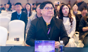 曾志文亮相2025全球饰面大会，Lamett乐迈石晶引领行业新变革