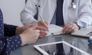 平安福快速理赔30万，客户信任加持追加爱满分保障