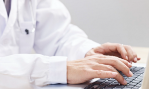 29次住院，52万报销！一份百万医疗险，为肺癌患者撑起抗癌“防护盾”