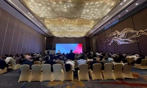 流感疫苗降价了，但流感防控难度依旧不小，重点人群的防控难题待解