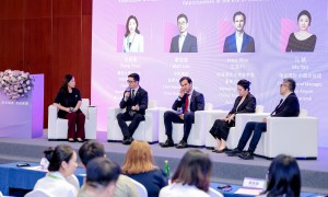 中免集团亮相消博会“封关赋能·免税新篇”高端对话活动