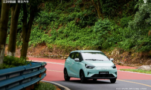 江铃集团新能源全新易至EV3实力登场，小车界的安全担当