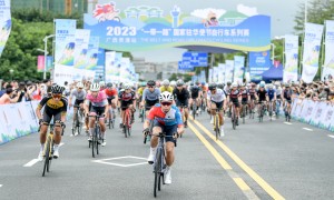 “一带一路”国家驻华使节自行车赛为贵港注入新活力